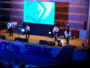 penampilan HIMTI band